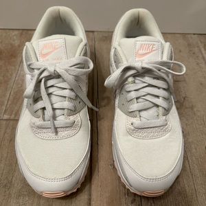 Nike Air Max 90 SE Women’s size 9.5 Summit White /Light Bone